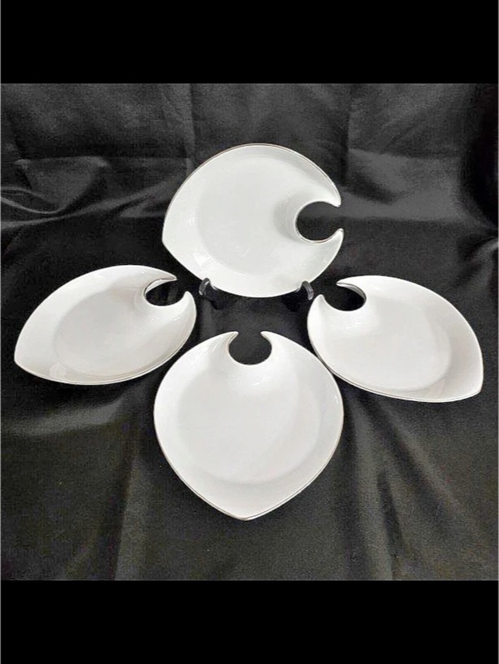 Royal Doulton Set of 4 Cocktail Plates White Set of 4